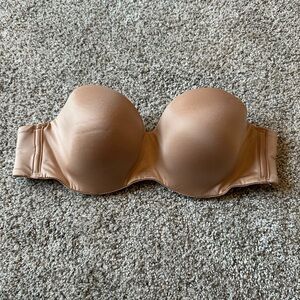 Victoria’s Secret | Tan Strapless Bra (36B)